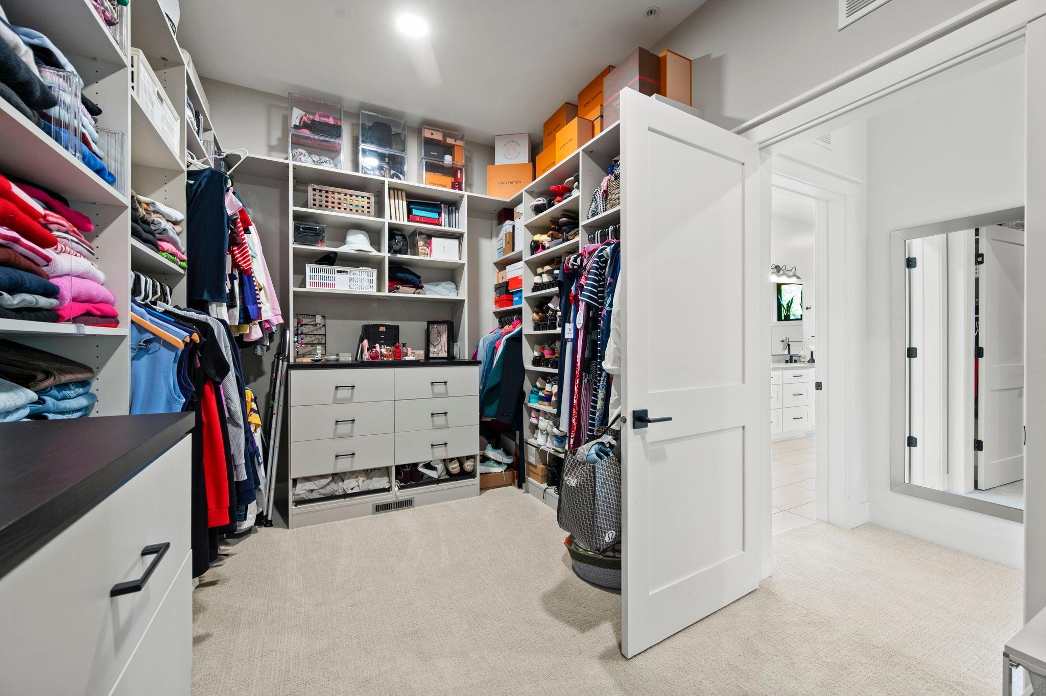 5734 Shady Oak Road, Unit 11 Minnetonka, MN 55343 - Photo 21 of 39 Gallery Image 21