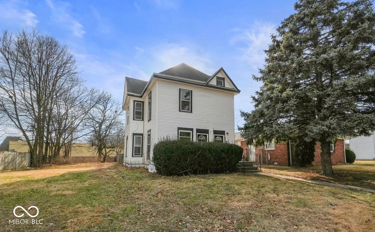 131 West 13th Street Anderson, IN 46016 - Photo 1 of 27