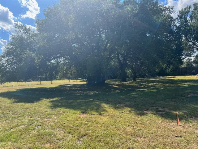 $47,500 | 616 West Aquarius Court, Granbury, TX 76049