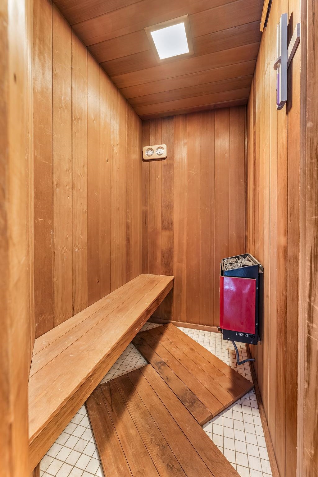 2110 Harmon Cove Tower Secaucus, NJ 07094 - Photo 32 of 50