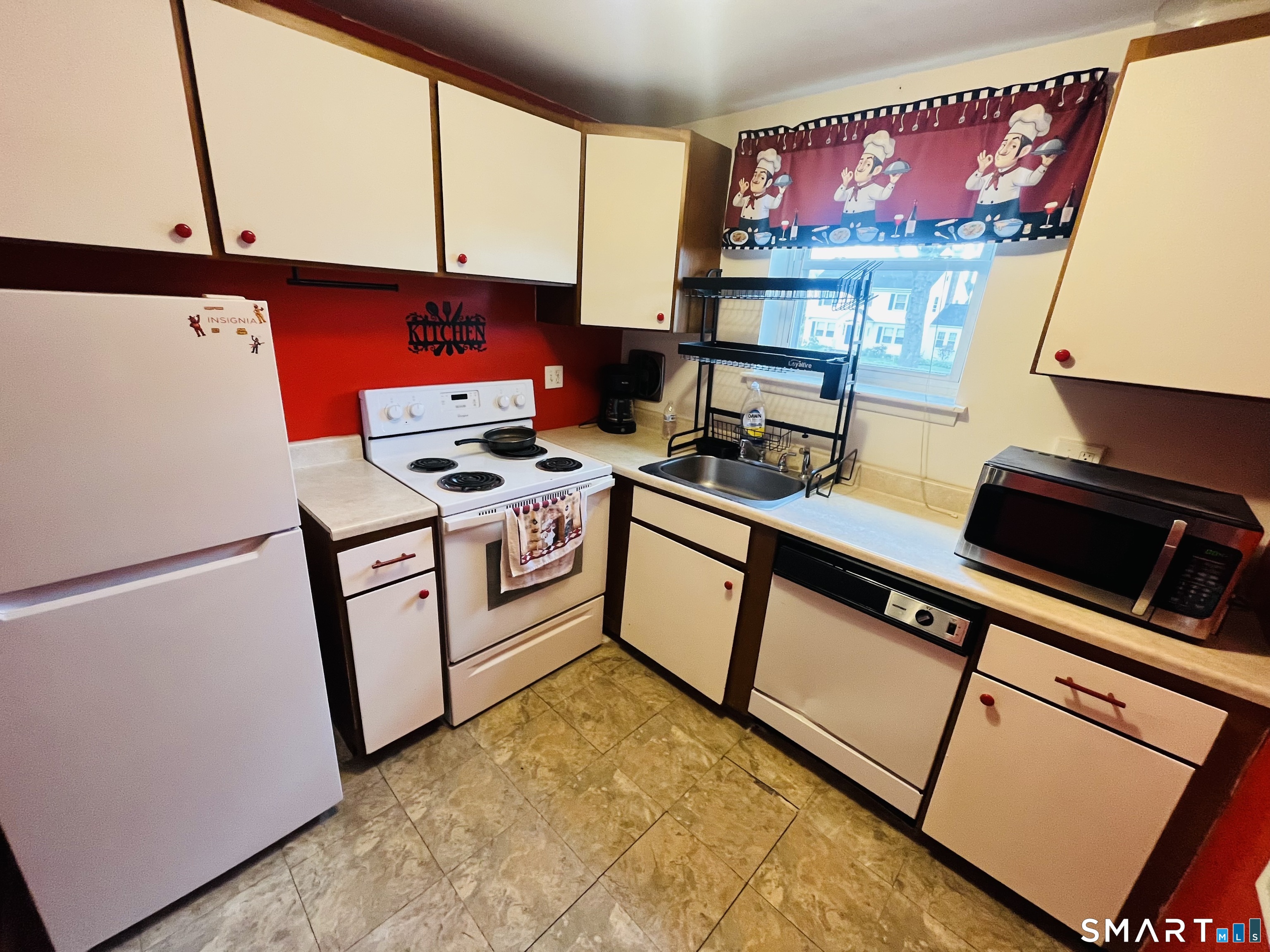 53 Wolcott Hill Road, Unit B17 Wethersfield, CT 06109 - Photo 10 of 25