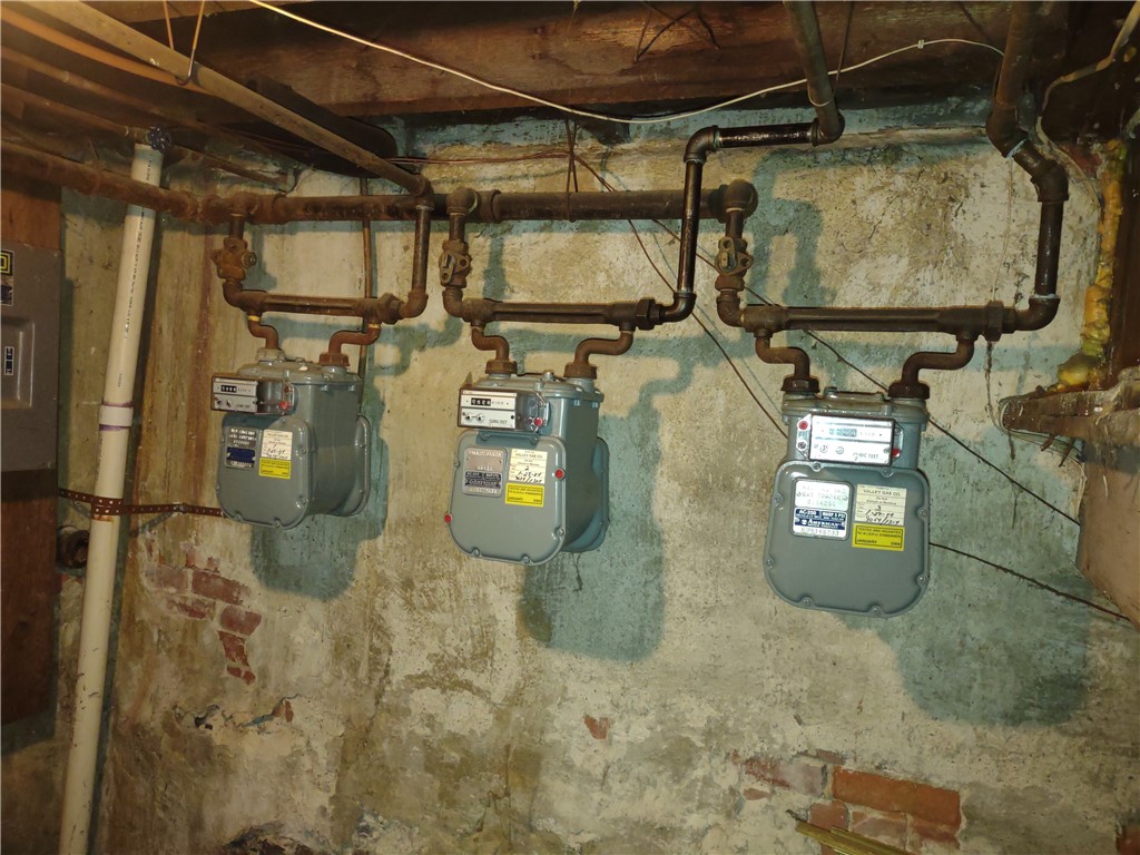 23 Walker Street Pawtucket, RI 02860 - Photo 18 of 19