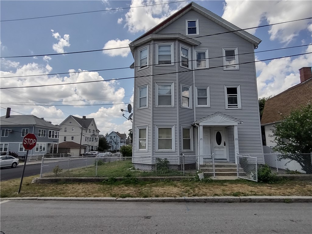 23 Walker Street Pawtucket, RI 02860 - Photo 3 of 19