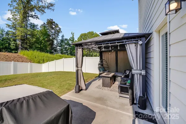 a view of outdoor space yard and patio