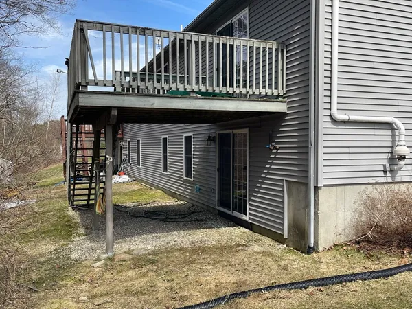 $2,800 | 18 Misty Meadow Lane, Unit B, Oxford, MA 01540