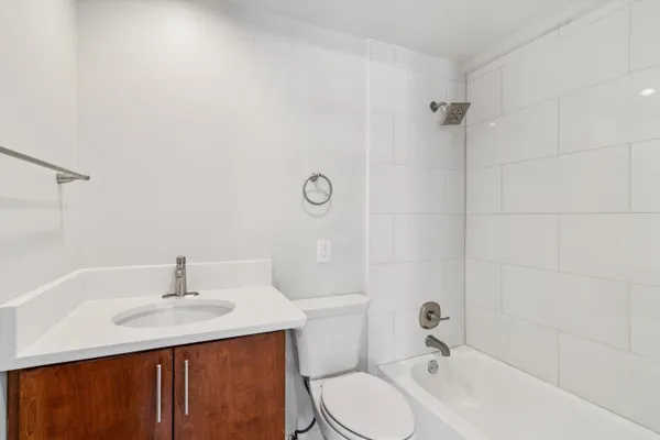 $189,500 | 2195 Poplar Avenue, Unit 405, Memphis, TN 38104