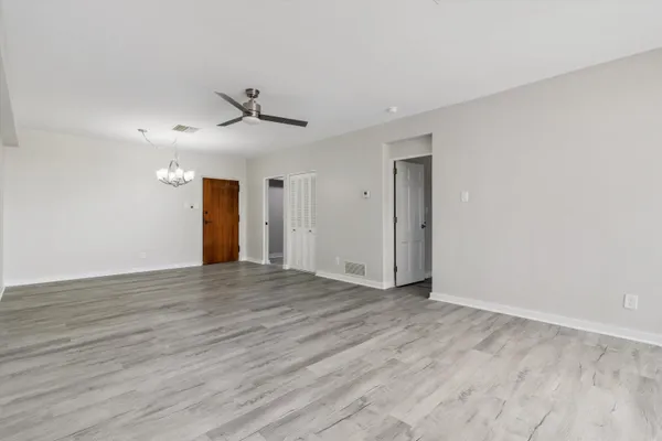 $189,500 | 2195 Poplar Avenue, Unit 405, Memphis, TN 38104