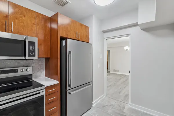 $189,500 | 2195 Poplar Avenue, Unit 405, Memphis, TN 38104