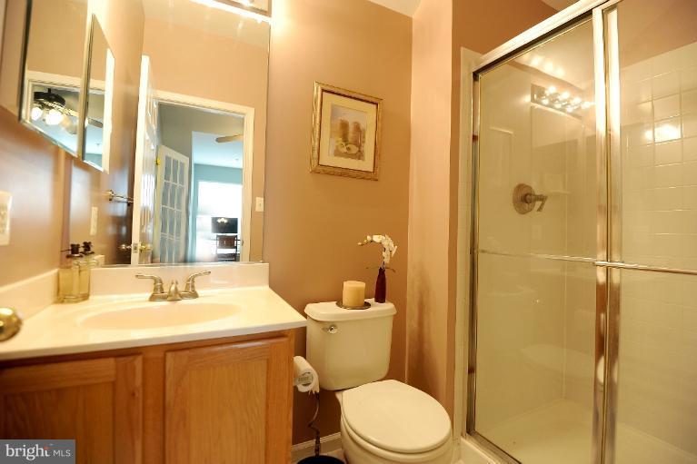 5800 Summers Grove Road Alexandria, VA 22304 - Photo 18 of 24 Bath
