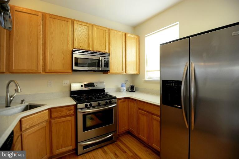 5800 Summers Grove Road Alexandria, VA 22304 - Photo 22 of 24 Kitchen