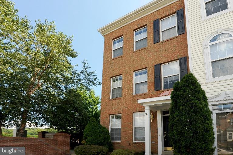 5800 Summers Grove Road Alexandria, VA 22304 - Photo 24 of 24 Exterior (Front)