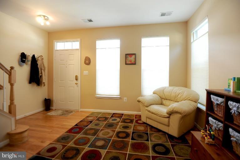 5800 Summers Grove Road Alexandria, VA 22304 - Photo 6 of 24 Interior (General)