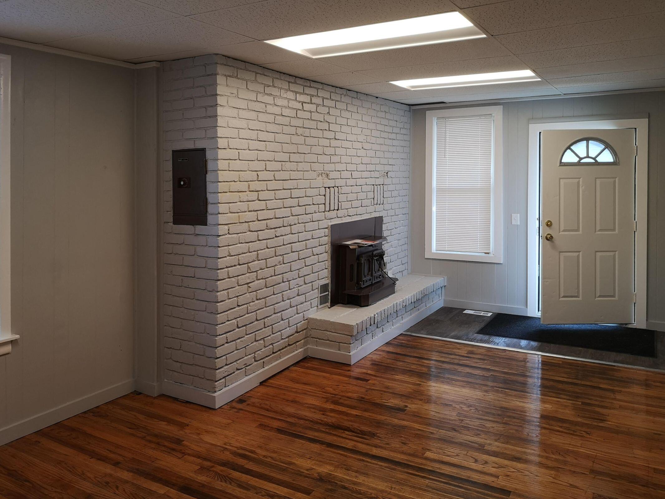 135 Batavia Street River Rouge, MI 48218 - Photo 4 of 28 inside 2