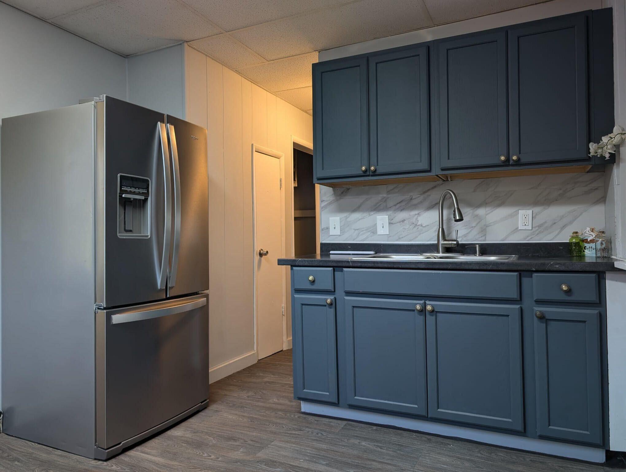 135 Batavia Street River Rouge, MI 48218 - Photo 6 of 28 kitchen 2