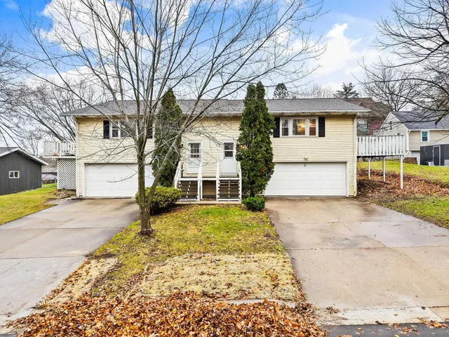 $275,000 | 99 Orchard Lane, Mount Horeb, WI 53572