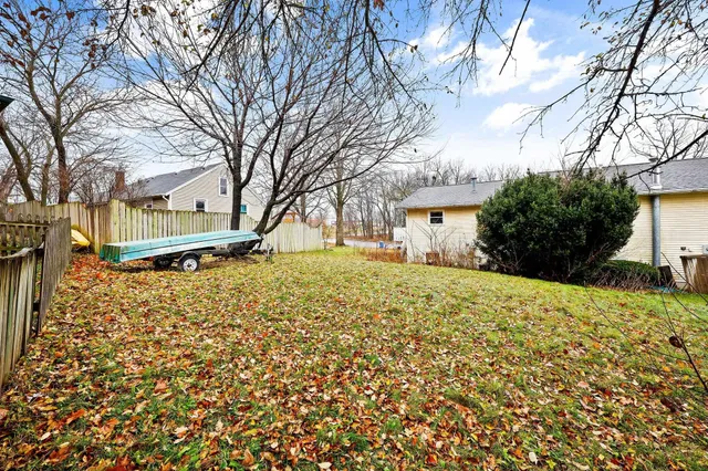 $275,000 | 99 Orchard Lane, Mount Horeb, WI 53572