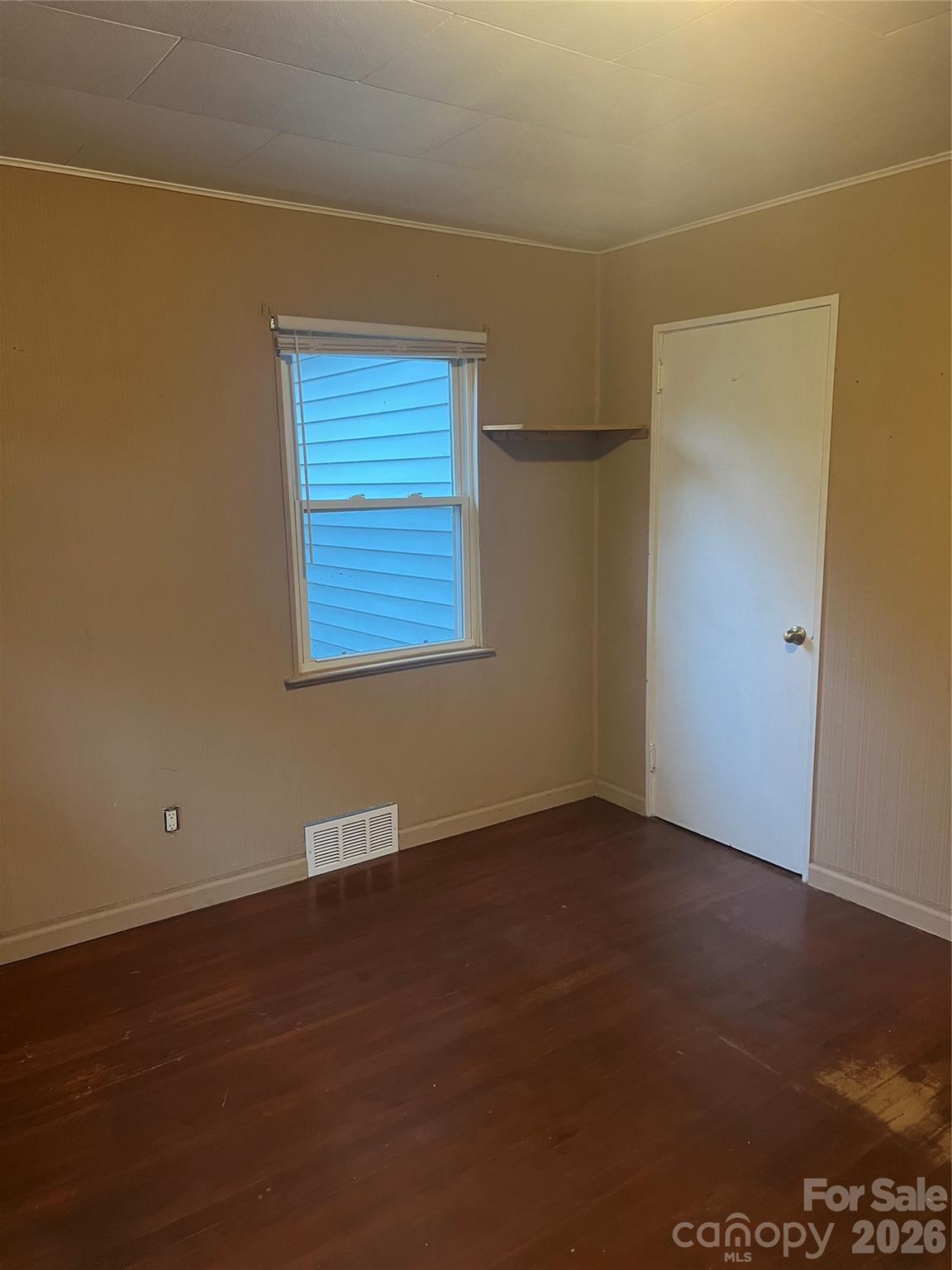 243 Governors View Road Asheville, NC 28805 - Photo 22 of 35 Gallery Image 22