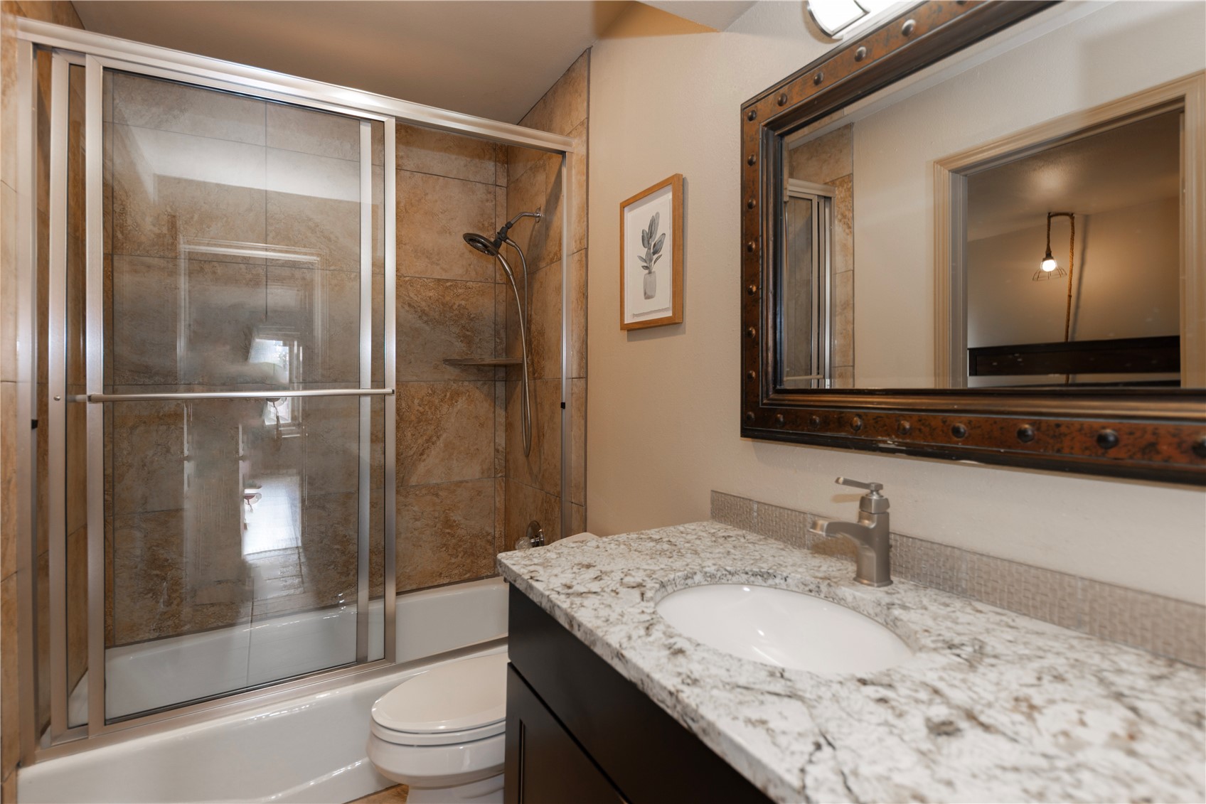 1120 Baldy Road, Unit 1120 Breckenridge, CO 80424 - Photo 25 of 38 The junior suite includes a Full bathroom with tub and shower combination.
