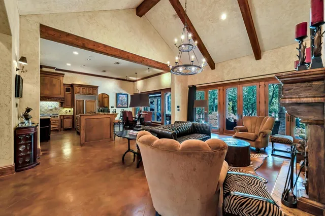 $2,500,000 | 565 Lost Hunters Canyon, China Spring, TX 76633