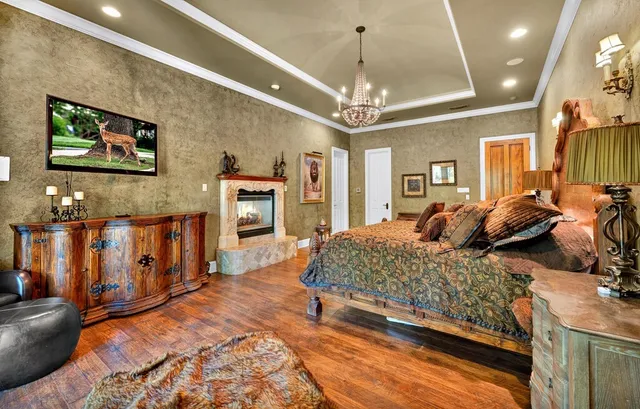 $2,500,000 | 565 Lost Hunters Canyon, China Spring, TX 76633