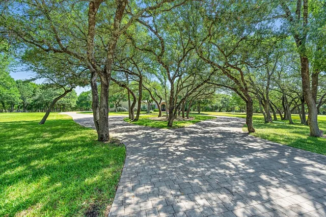 $2,500,000 | 565 Lost Hunters Canyon, China Spring, TX 76633