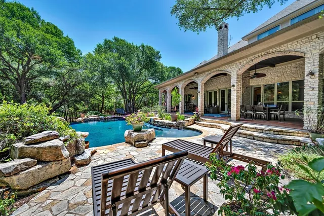 $2,500,000 | 565 Lost Hunters Canyon, China Spring, TX 76633