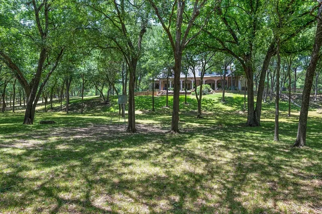 $2,500,000 | 565 Lost Hunters Canyon, China Spring, TX 76633