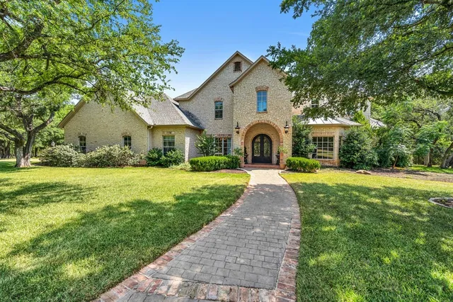 $2,500,000 | 565 Lost Hunters Canyon, China Spring, TX 76633
