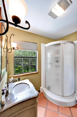 $2,500,000 | 565 Lost Hunters Canyon, China Spring, TX 76633