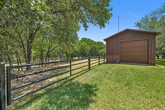 $2,500,000 | 565 Lost Hunters Canyon, China Spring, TX 76633