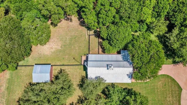 $2,500,000 | 565 Lost Hunters Canyon, China Spring, TX 76633