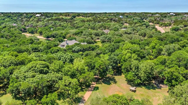 $2,500,000 | 565 Lost Hunters Canyon, China Spring, TX 76633