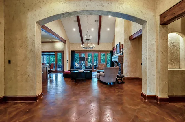 $2,500,000 | 565 Lost Hunters Canyon, China Spring, TX 76633