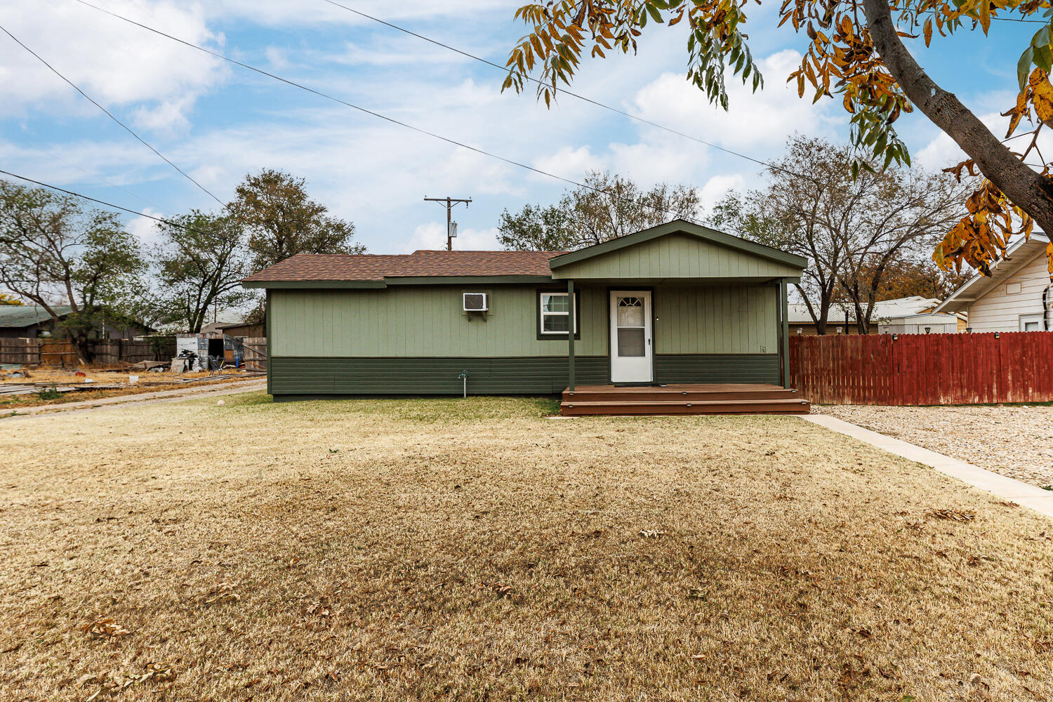 211 Chestnut Street Idalou, TX 79329 - Photo 3 of 31 211 Chestnut-28