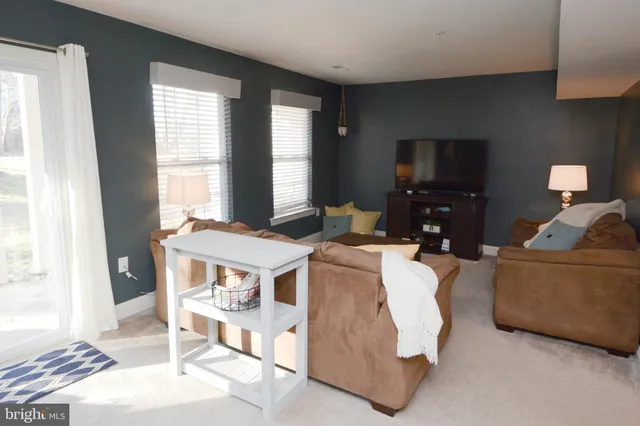 $3,099 | 326 West Hamlin Avenue, Telford, PA 18969