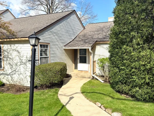$110,000 | 931 Chase Court, Gurnee, IL 60031