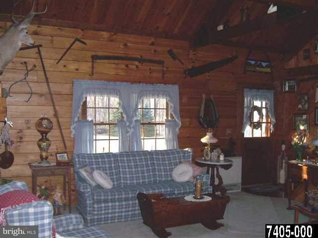 319 Old Westminster Road Hanover, PA 17331 - Photo 7 of 25