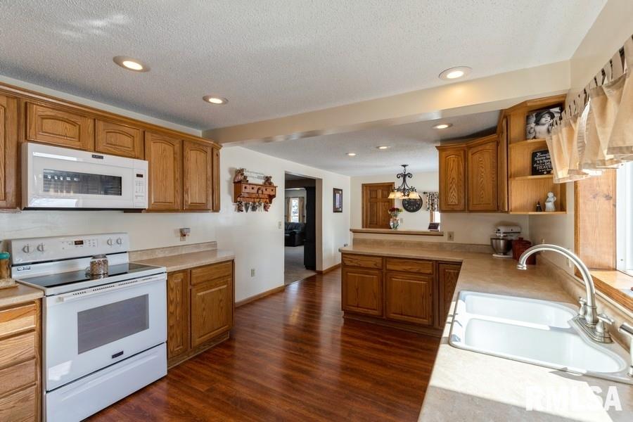 201 Center Street Delmar, IA 52037 - Photo 13 of 21 Gallery Image 13
