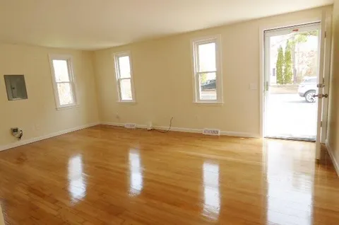 $469,500 | 3 Circuit Road North, West Yarmouth, MA 02673