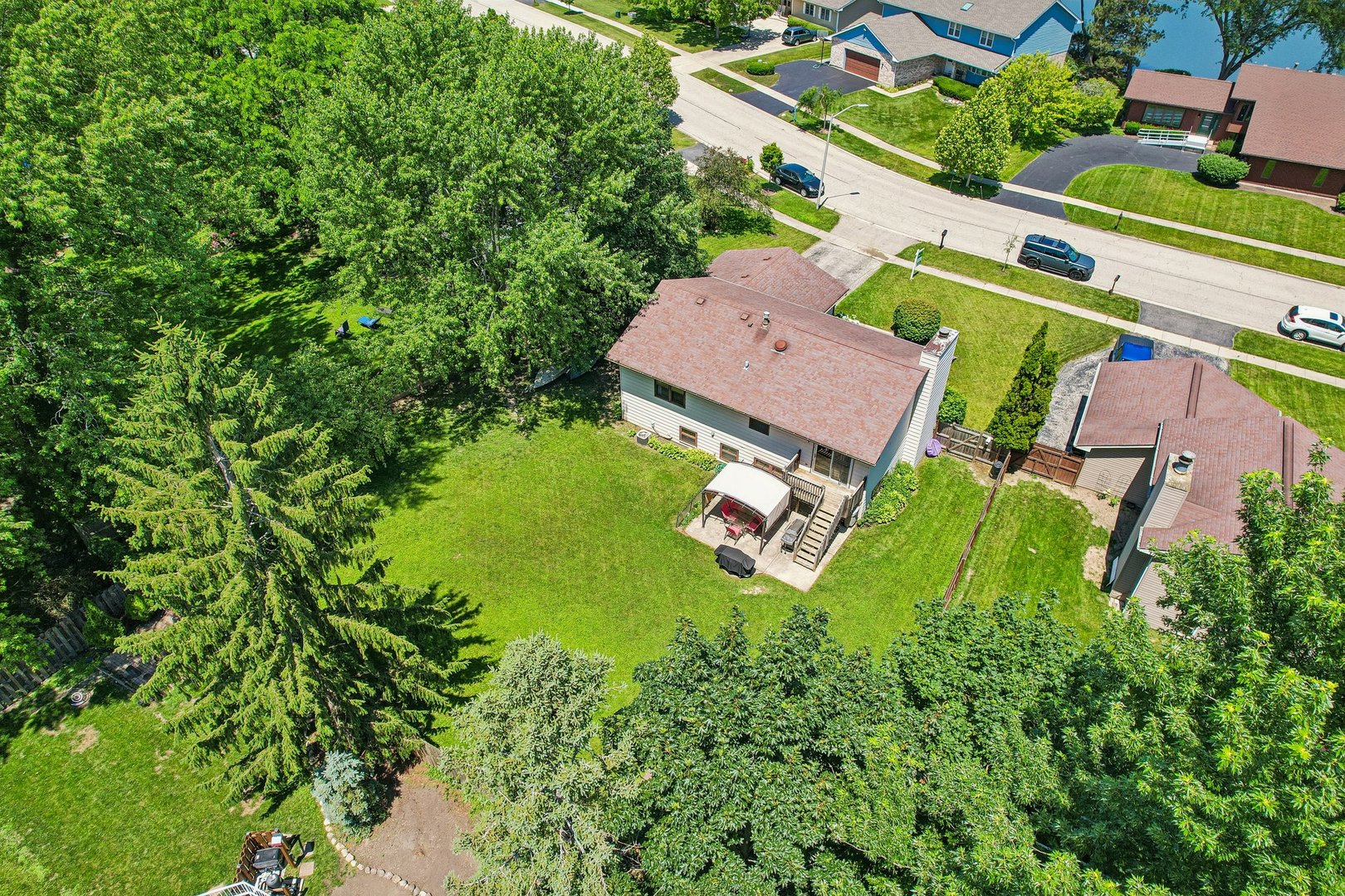 2359 High Point Drive Lindenhurst, IL 60046 - Photo 40 of 45