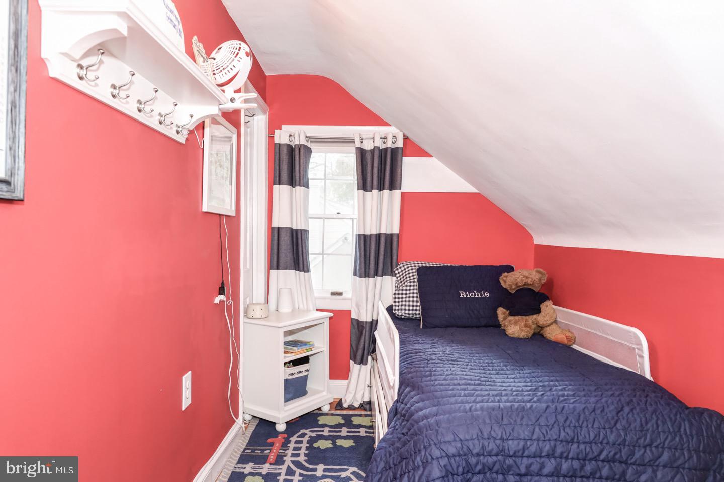 215 Hillcrest Road Wayne, PA 19087 - Photo 22 of 23 Bedroom 3
