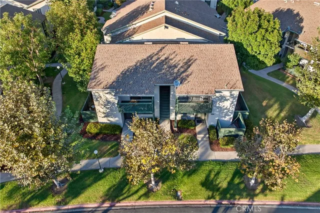 $375,000 | 23220 Orange Lake, Unit 2, Lake Forest, CA 92630