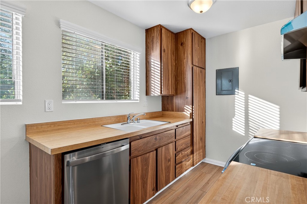 23220 Orange Lake, Unit 2 Lake Forest, CA 92630 - Photo 8 of 25