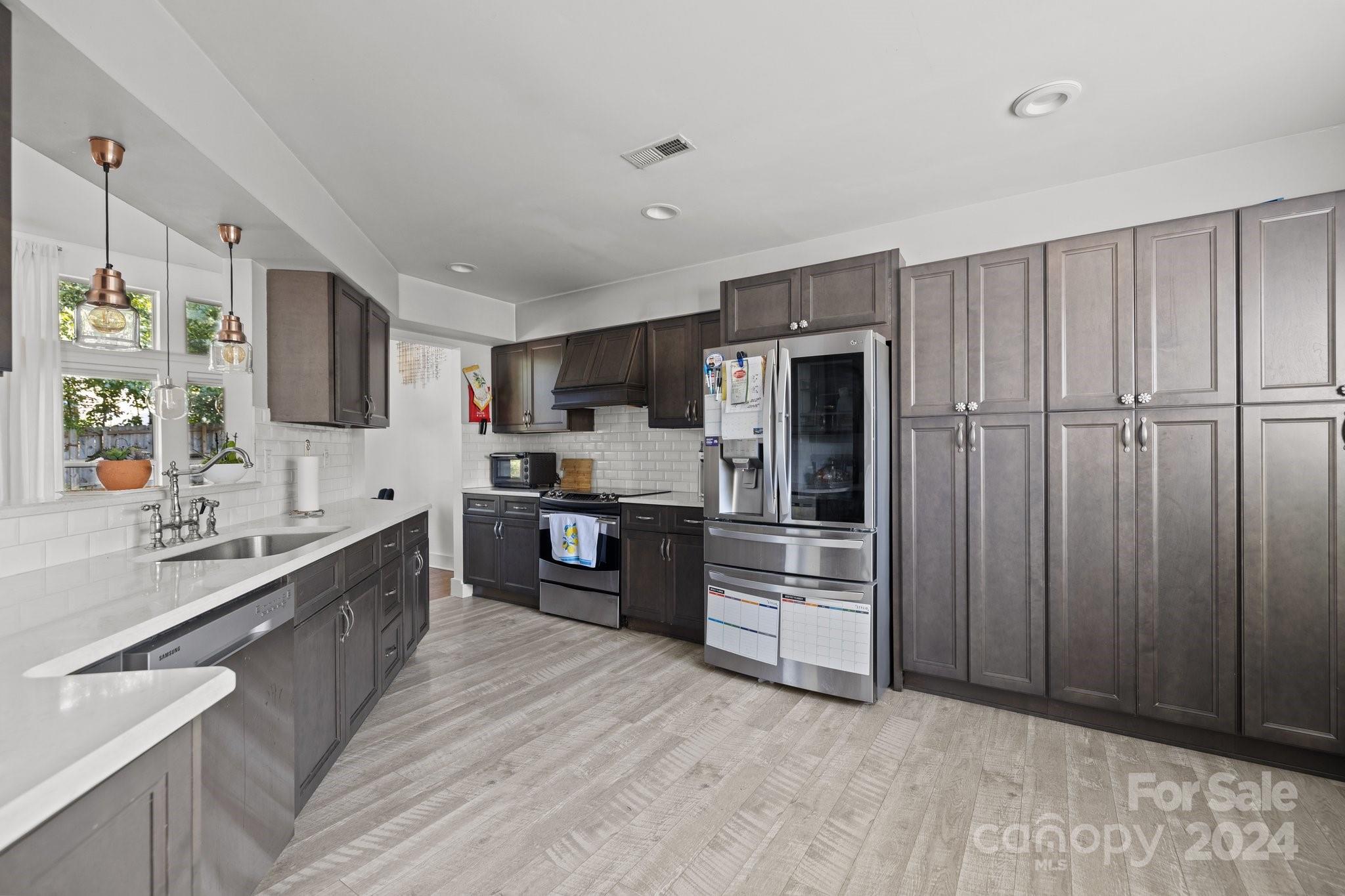 3236 Rheinwood Court Matthews, NC 28105 - Photo 12 of 35