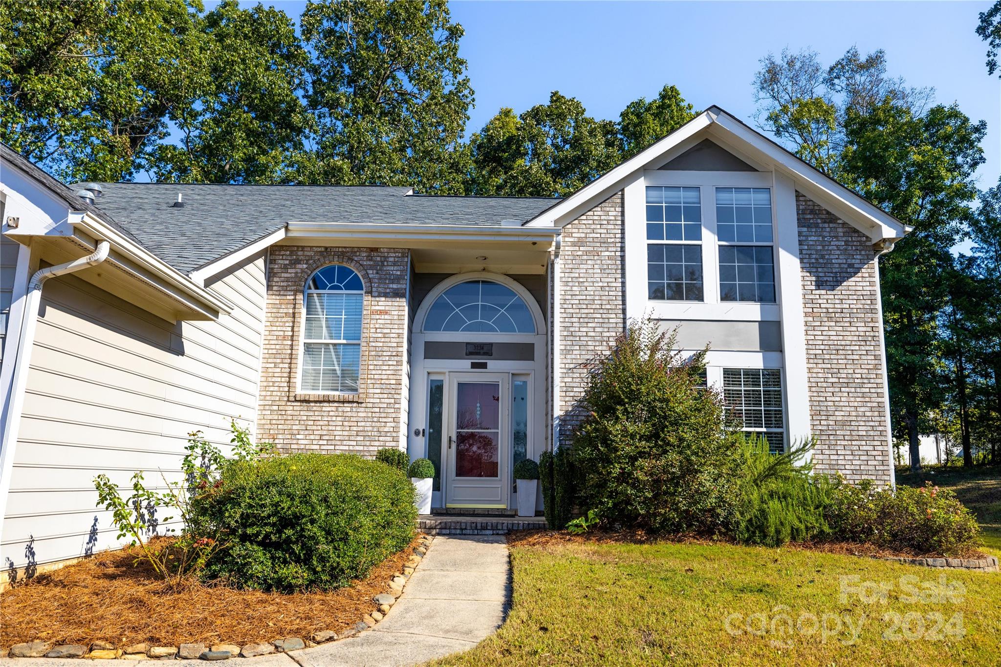 3236 Rheinwood Court Matthews, NC 28105 - Photo 3 of 35