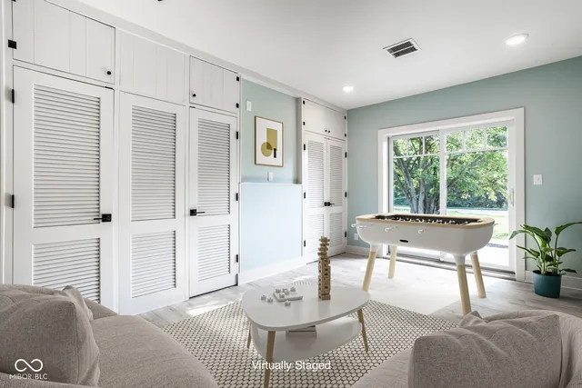 $549,900 | 650 Mulberry Street, Zionsville, IN 46077