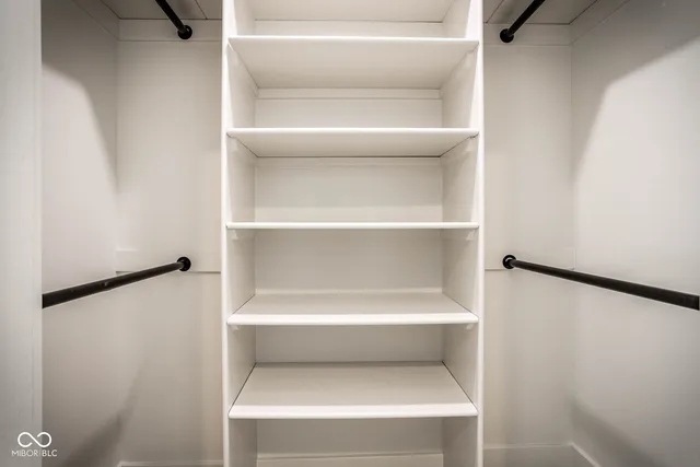 $549,900 | 650 Mulberry Street, Zionsville, IN 46077