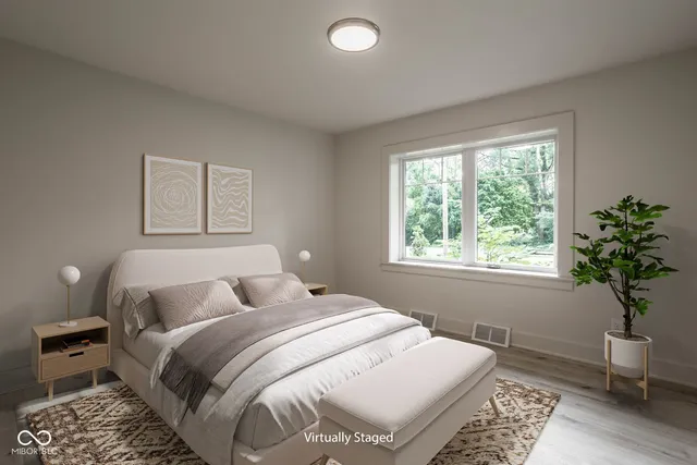 $549,900 | 650 Mulberry Street, Zionsville, IN 46077