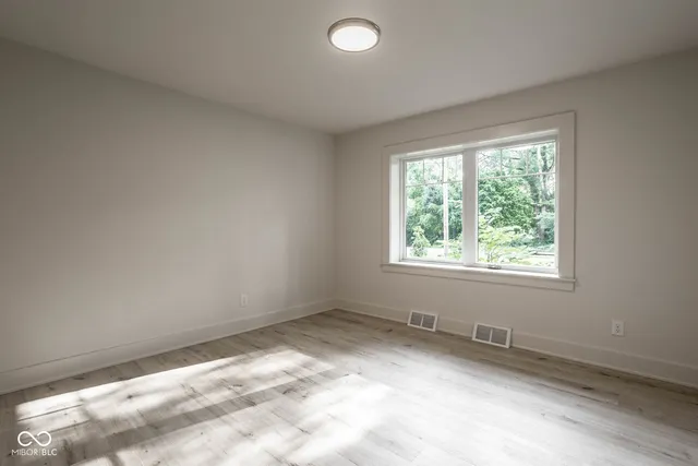 $549,900 | 650 Mulberry Street, Zionsville, IN 46077