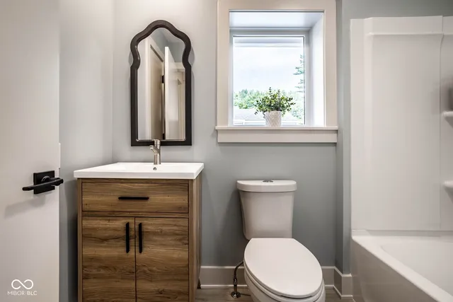 $549,900 | 650 Mulberry Street, Zionsville, IN 46077